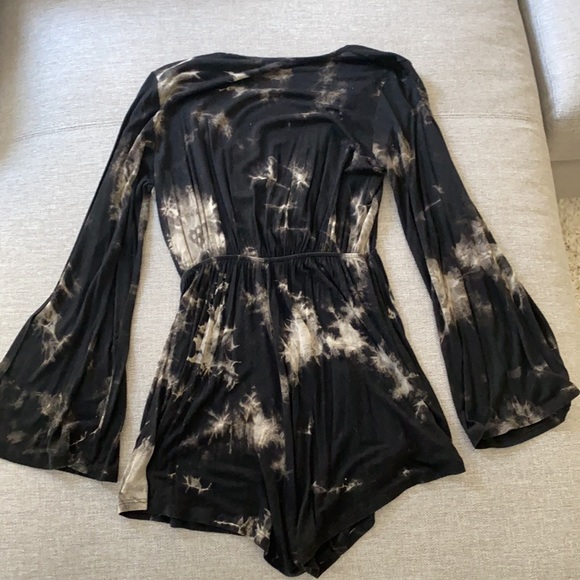 Dainty Hooligan romper - Picture 2 of 2